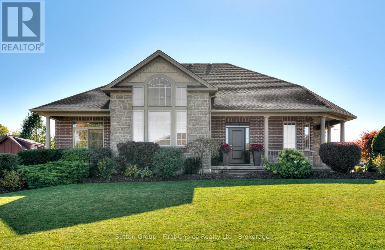 211 Sunset Drive, West Perth, Ontario  N0K 1W0 - Photo 5 - X12440185