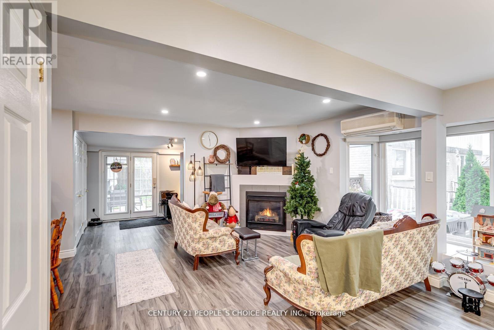 13 Jeffrey Street, Brampton, Ontario  L6S 2M9 - Photo 9 - W12438542