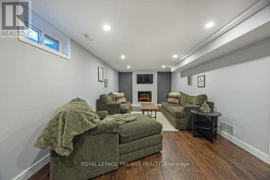 28 Mctaggart Crescent, London North, Ontario  N5X 2E3 - Photo 27 - X12440170