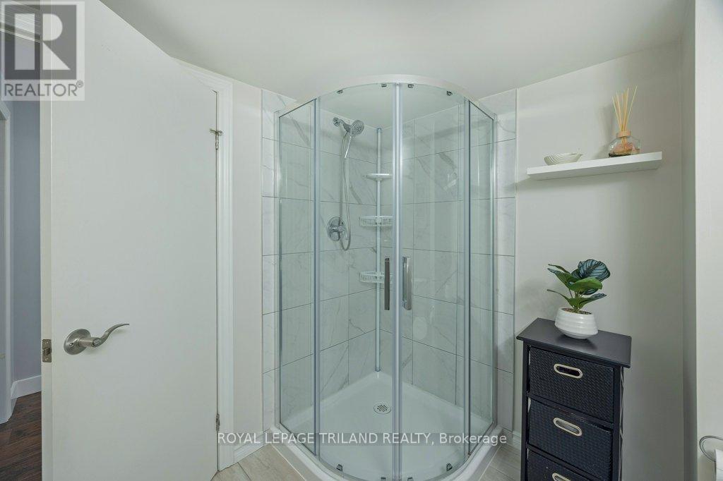28 Mctaggart Crescent, London North, Ontario  N5X 2E3 - Photo 32 - X12440170