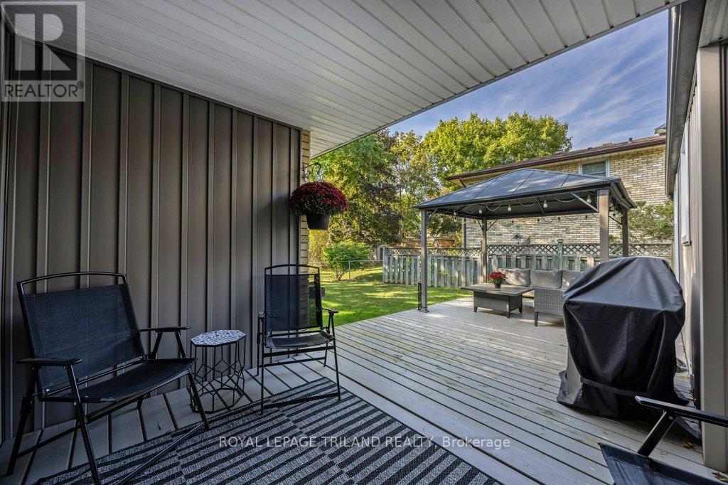 28 Mctaggart Crescent, London North, Ontario  N5X 2E3 - Photo 33 - X12440170