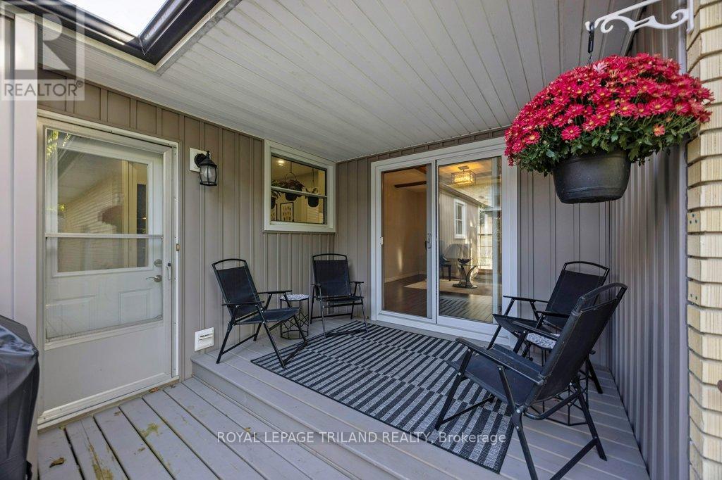 28 Mctaggart Crescent, London North, Ontario  N5X 2E3 - Photo 34 - X12440170