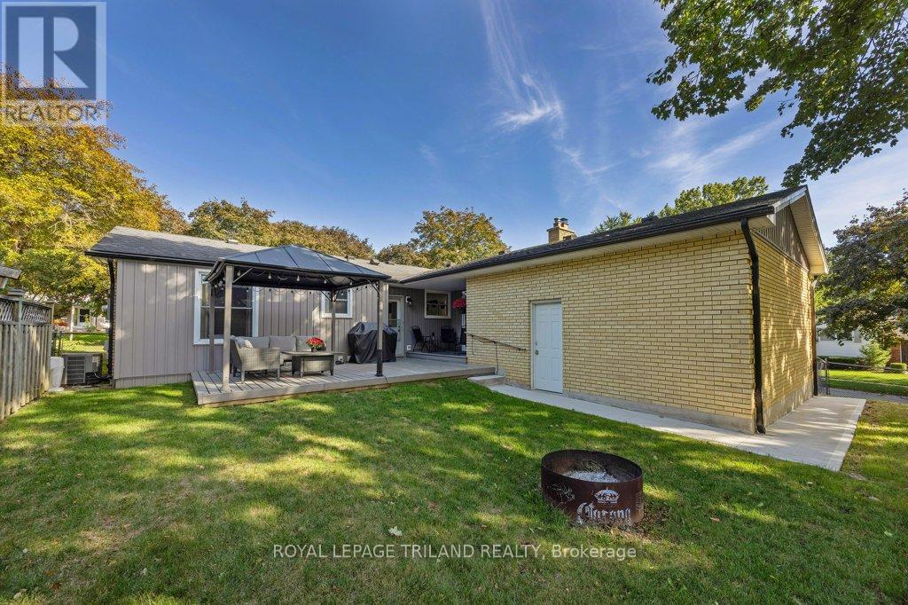28 Mctaggart Crescent, London North, Ontario  N5X 2E3 - Photo 38 - X12440170