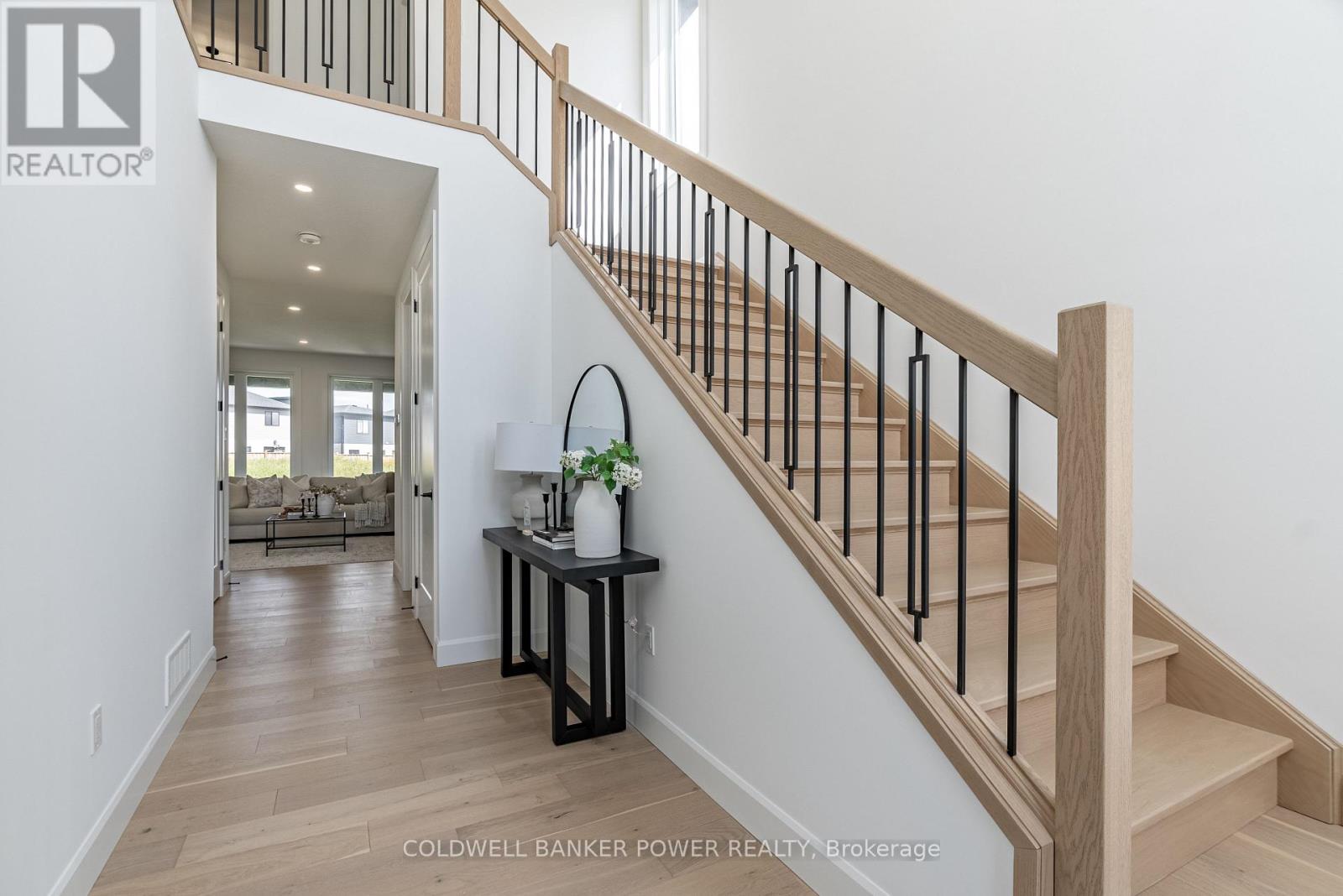 2692 Heardcreek Trail, London North, Ontario  N6G 0W1 - Photo 4 - X12440171