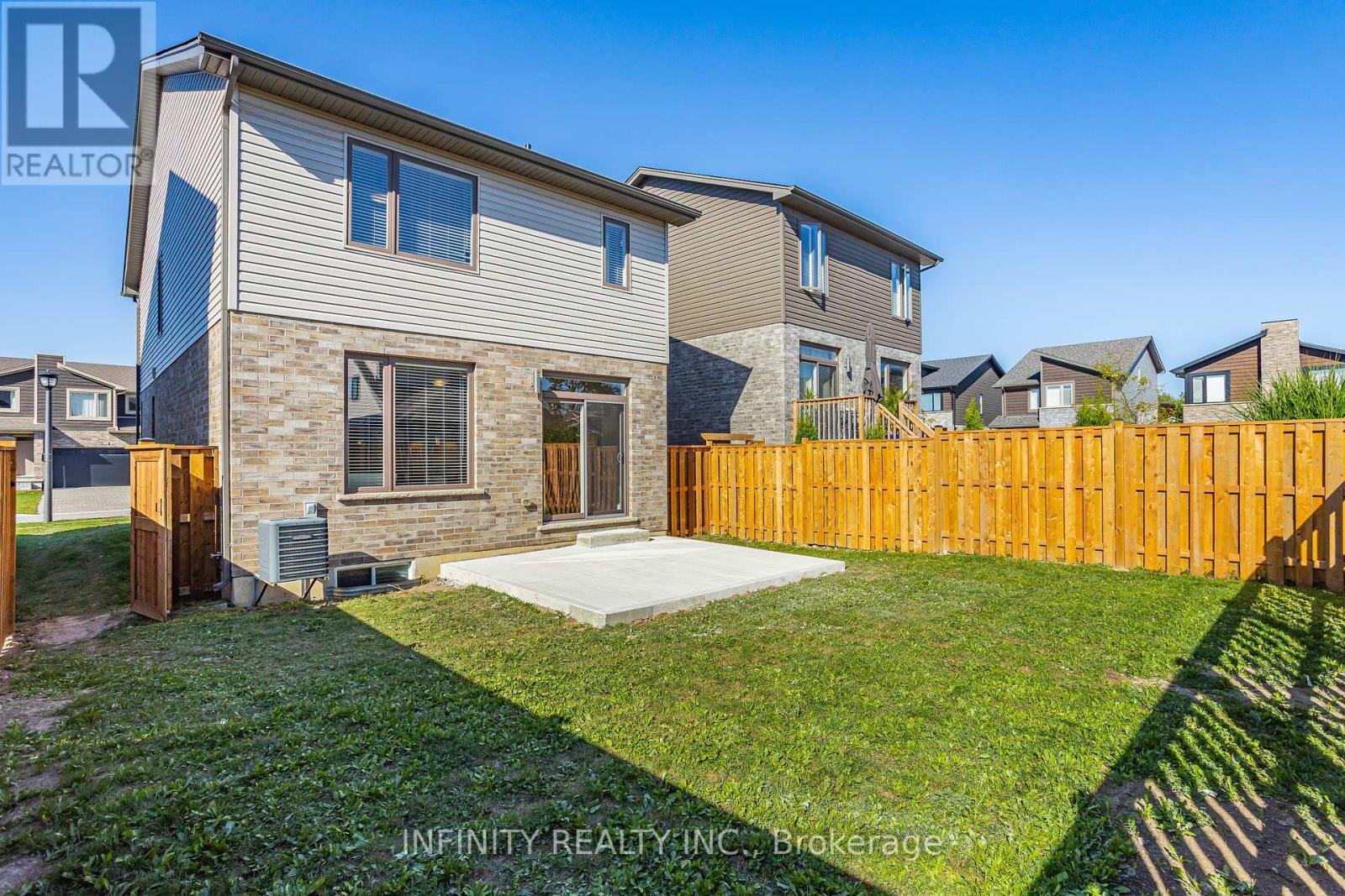 2018 Clayridge Way, London North, Ontario  N6G 0V3 - Photo 37 - X12440190