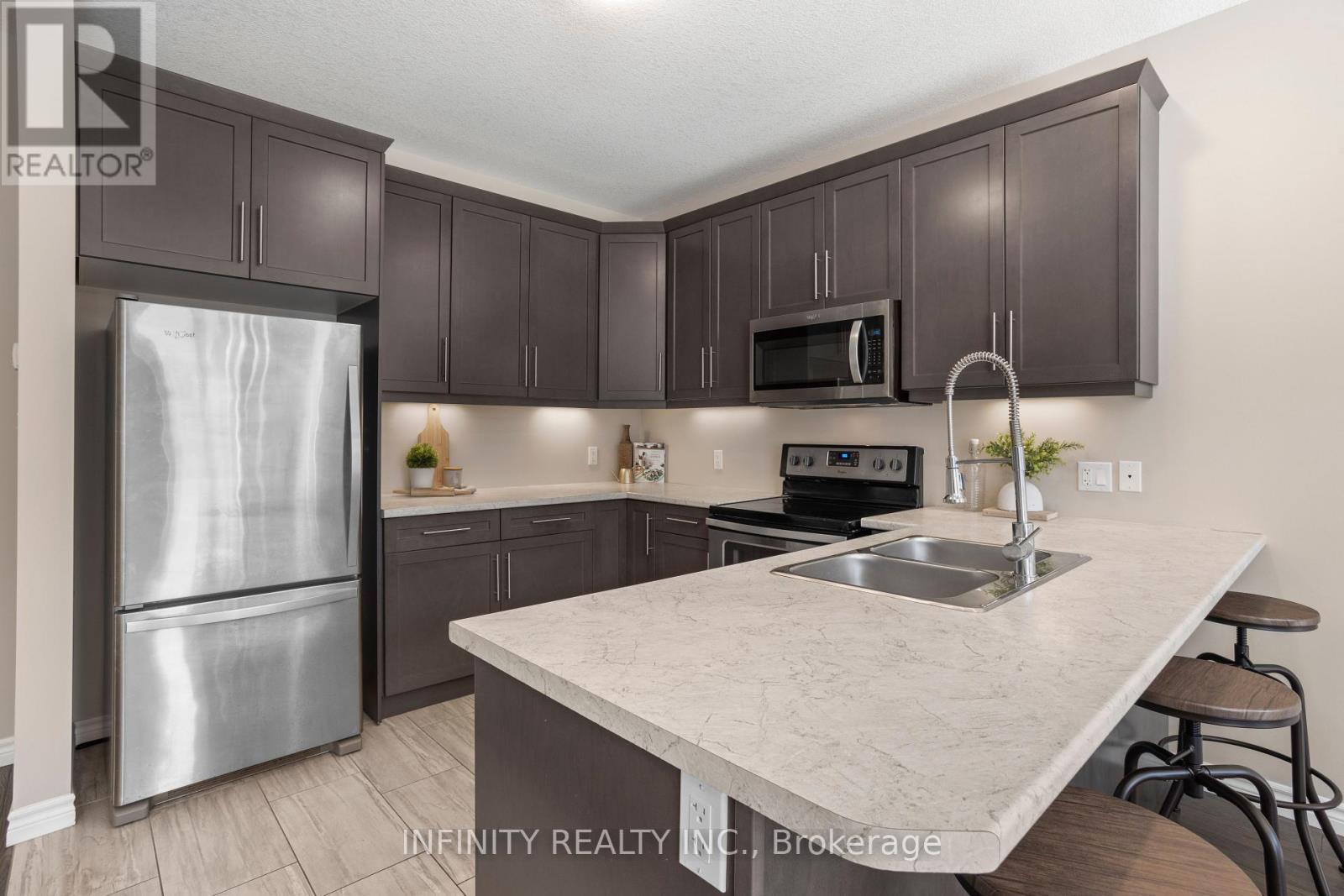 2018 Clayridge Way, London North, Ontario  N6G 0V3 - Photo 9 - X12440190