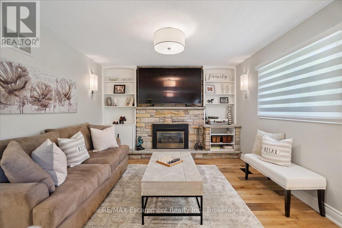 346 Kingsway Place, Milton, Ontario  L9T 4C8 - Photo 26 - W12440250