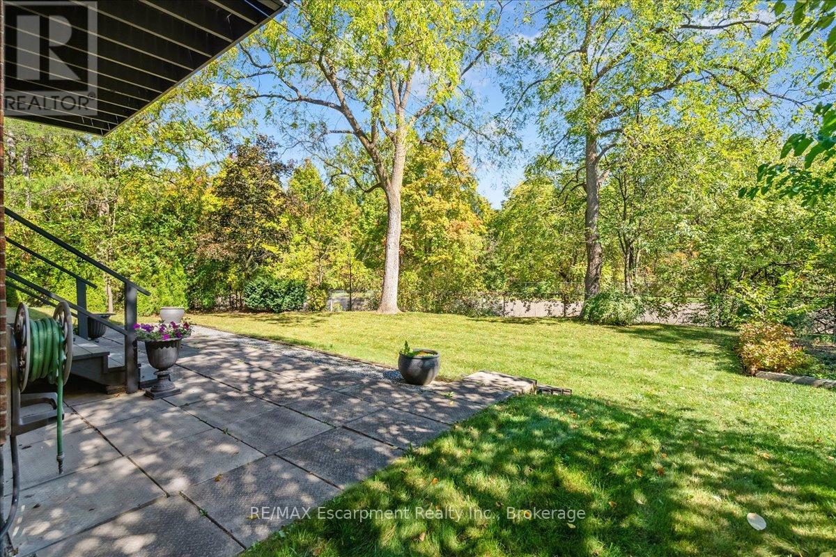 346 Kingsway Place, Milton, Ontario  L9T 4C8 - Photo 36 - W12440250