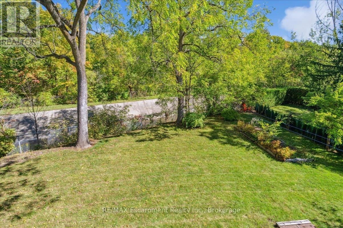 346 Kingsway Place, Milton, Ontario  L9T 4C8 - Photo 38 - W12440250