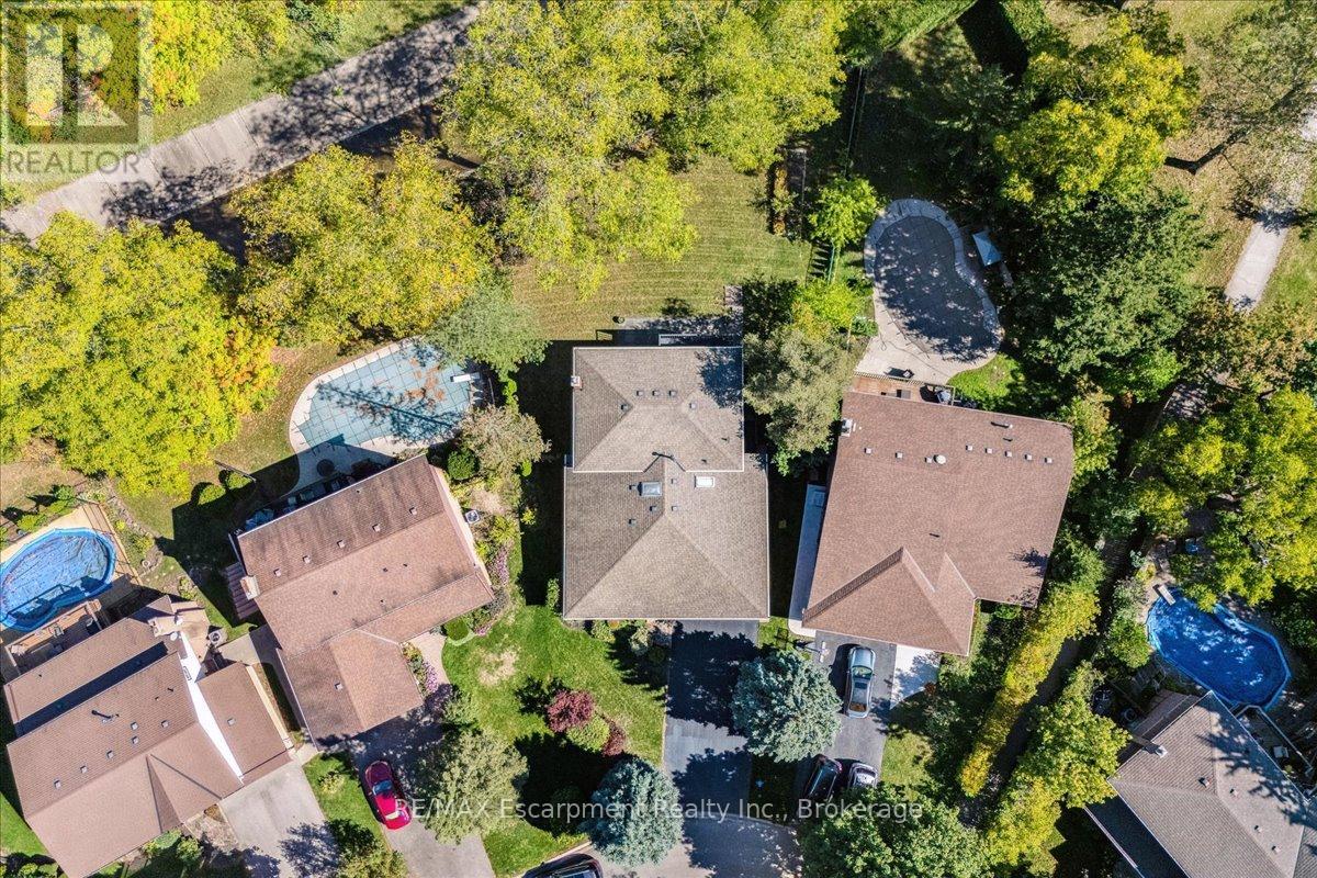 346 Kingsway Place, Milton, Ontario  L9T 4C8 - Photo 39 - W12440250