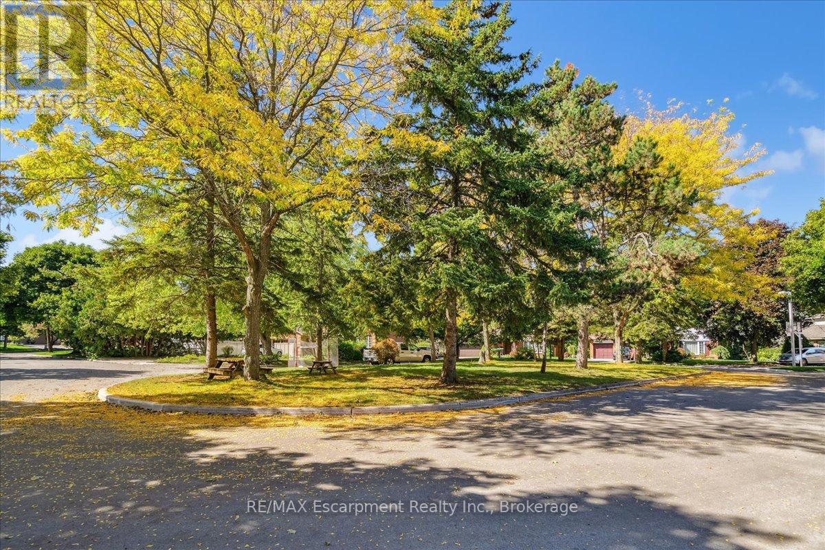 346 Kingsway Place, Milton, Ontario  L9T 4C8 - Photo 42 - W12440250