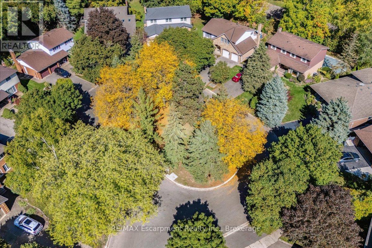 346 Kingsway Place, Milton, Ontario  L9T 4C8 - Photo 43 - W12440250