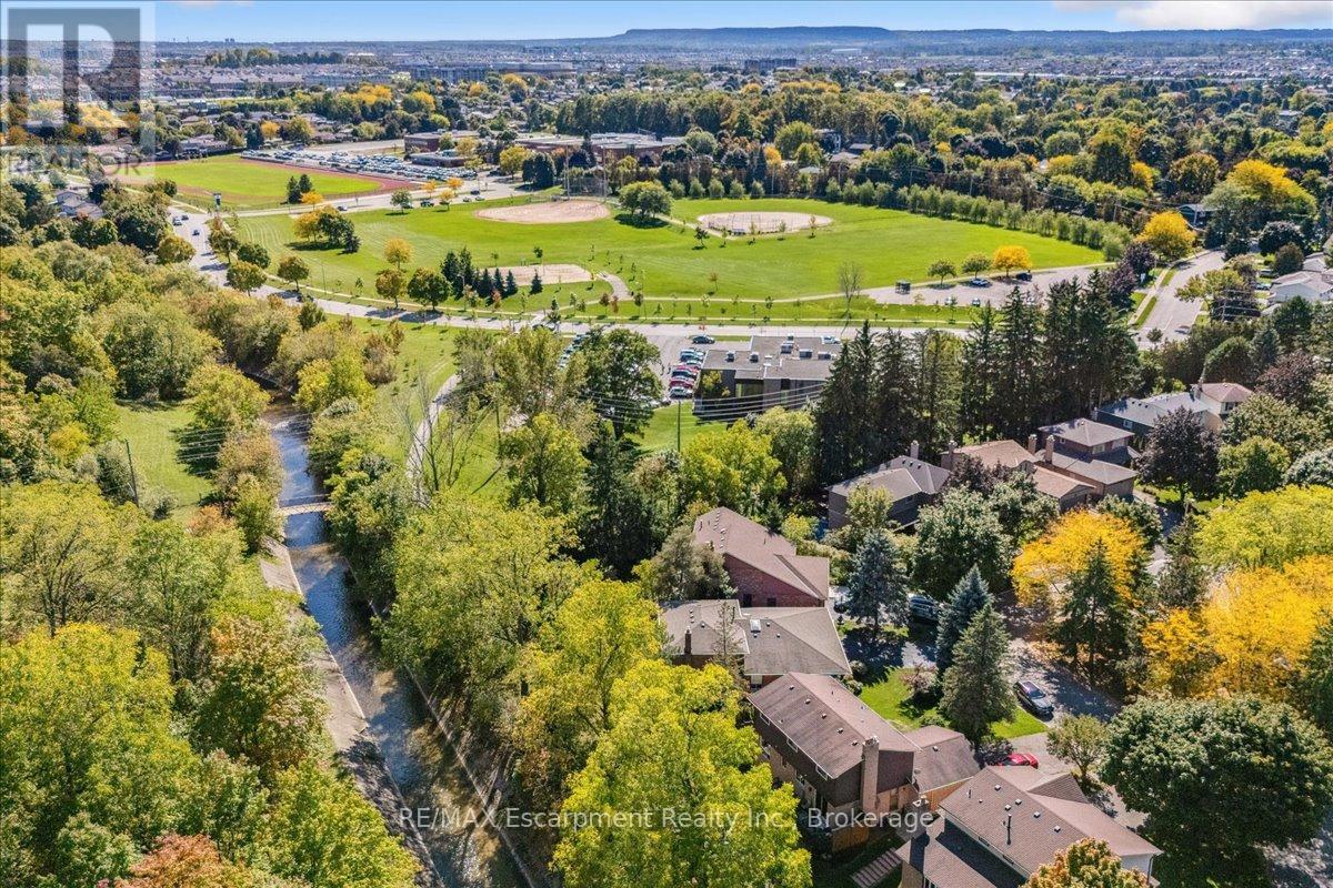 346 Kingsway Place, Milton, Ontario  L9T 4C8 - Photo 44 - W12440250