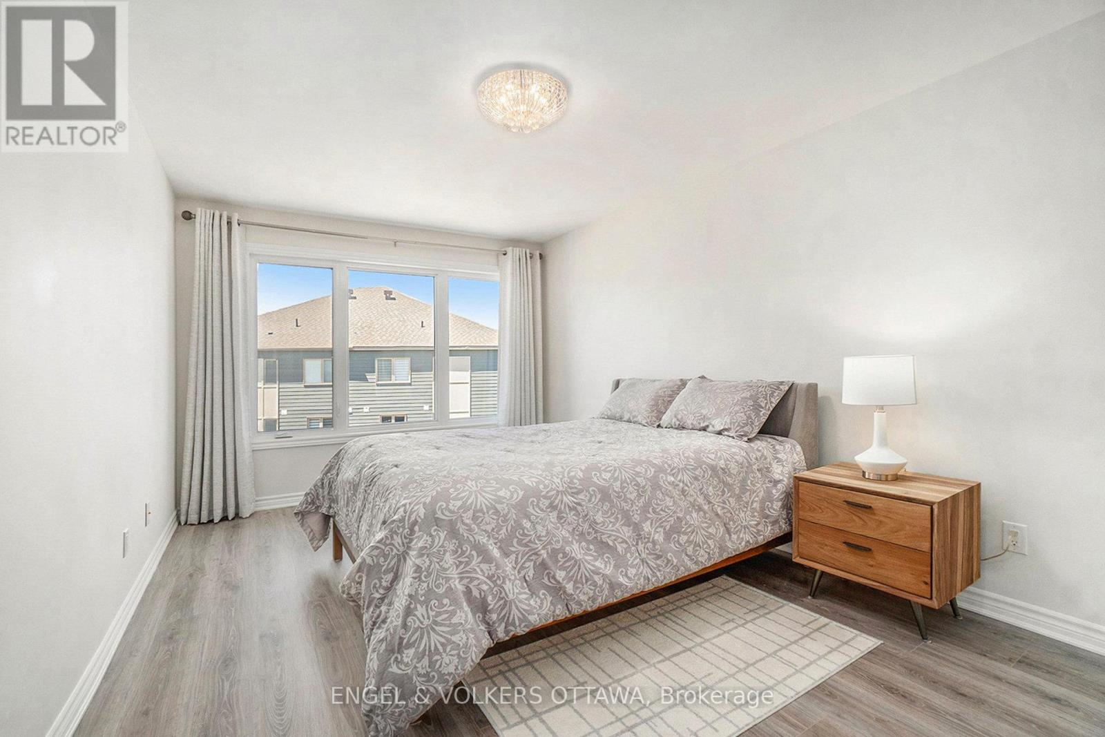 827 Kiniw Private, Ottawa, Ontario  K1K 5A3 - Photo 15 - X12440135