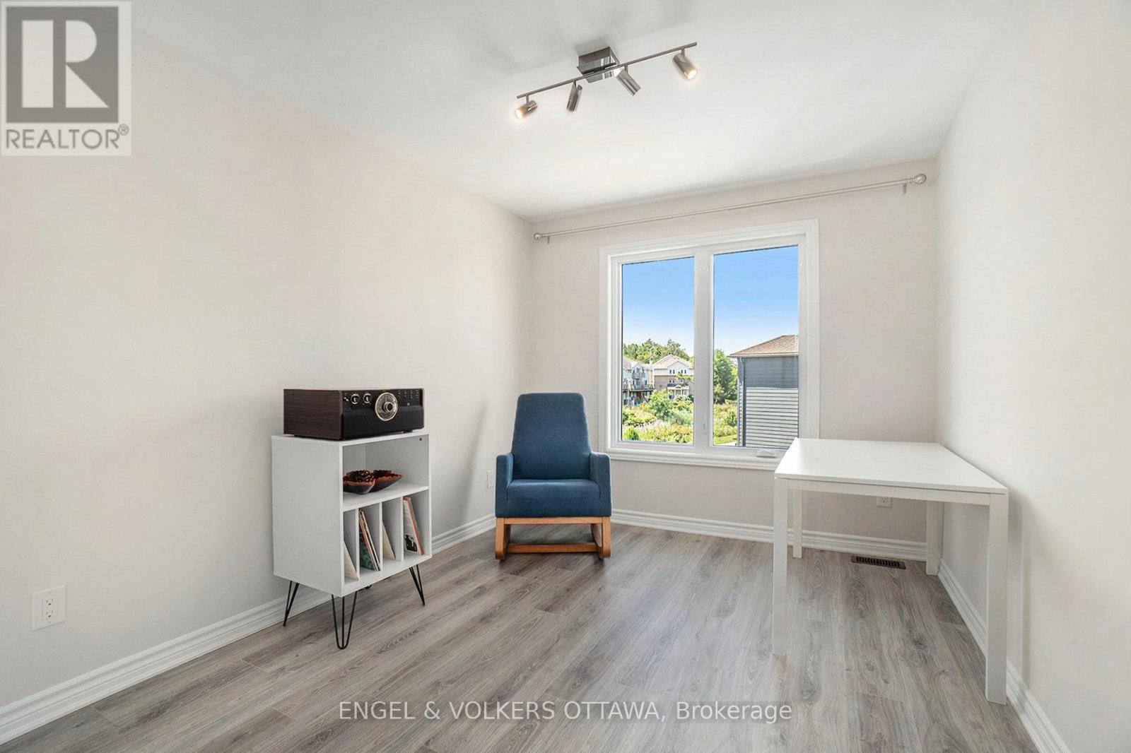 827 Kiniw Private, Ottawa, Ontario  K1K 5A3 - Photo 18 - X12440135