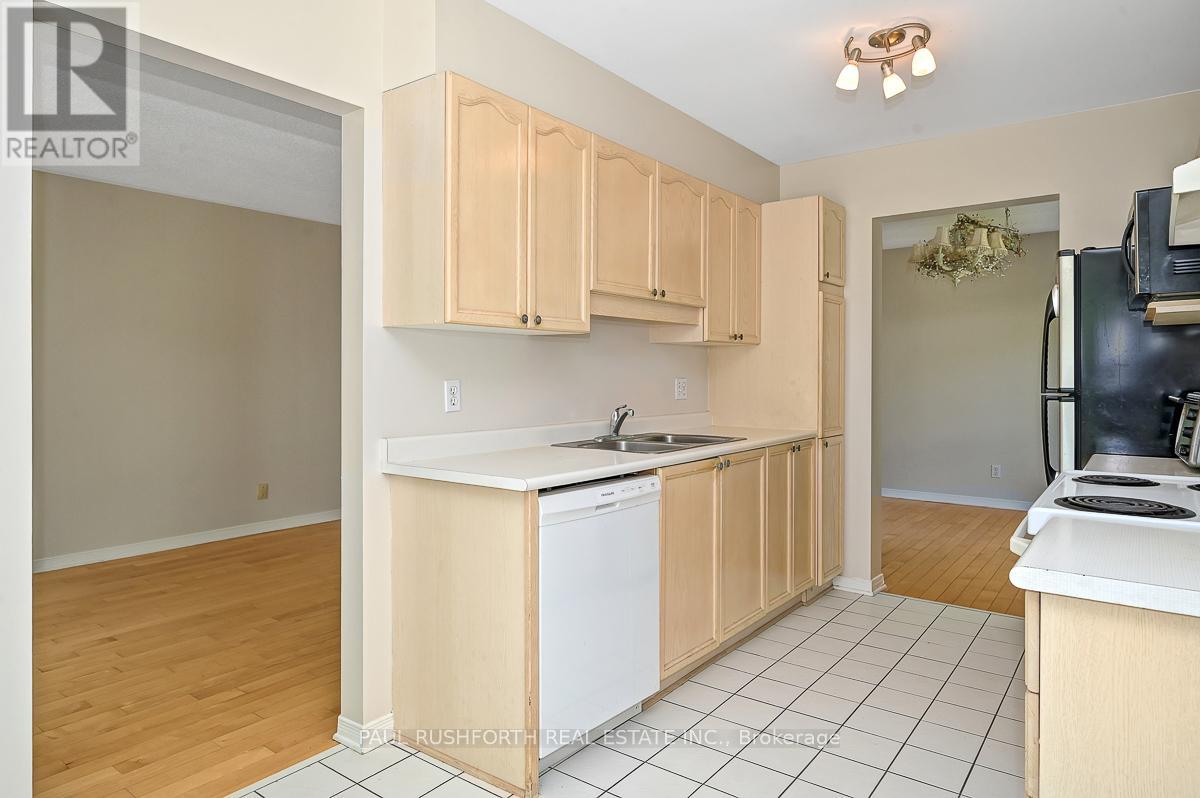 98 Piper Crescent, Ottawa, Ontario  K2K 2S9 - Photo 11 - X12440143