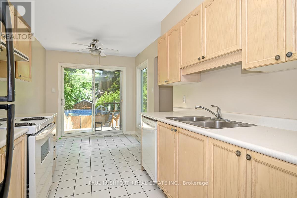 98 Piper Crescent, Ottawa, Ontario  K2K 2S9 - Photo 8 - X12440143