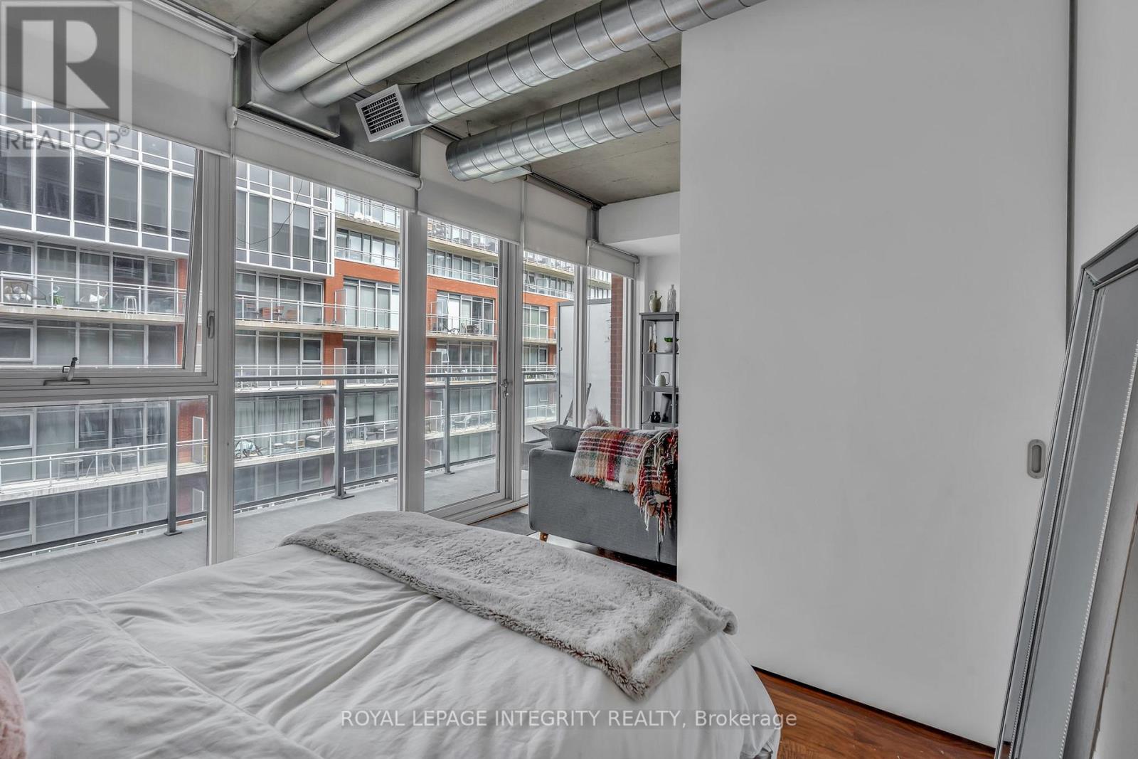 610 - 360 Mcleod Street, Ottawa, Ontario  K2P 1A9 - Photo 12 - X12440220
