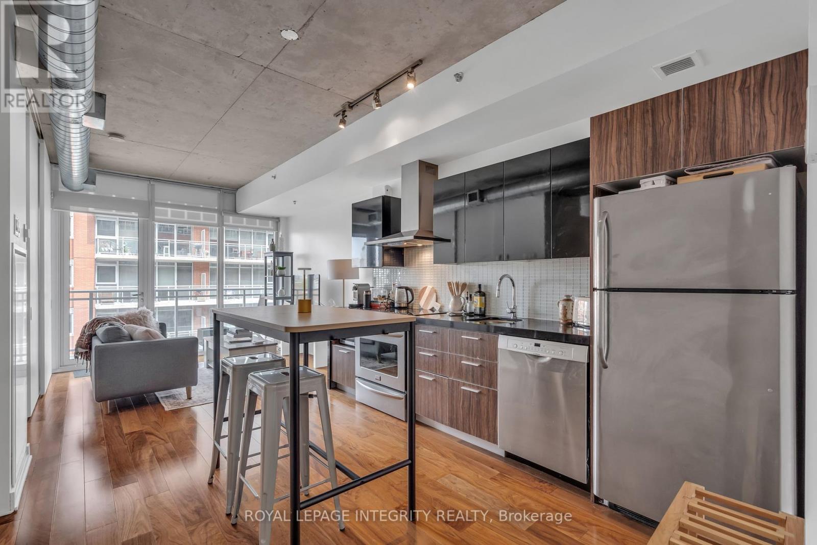 610 - 360 Mcleod Street, Ottawa, Ontario  K2P 1A9 - Photo 5 - X12440220