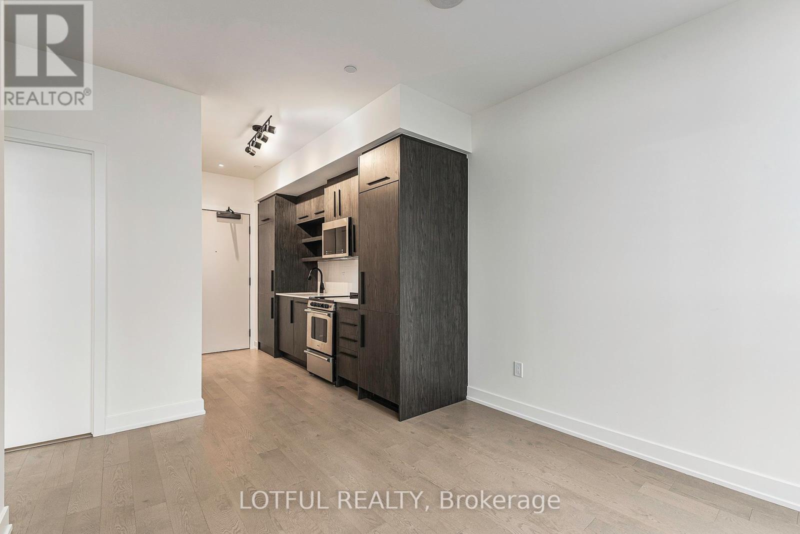 1409 - 560 Rideau Street, Ottawa, Ontario  K1N 0G3 - Photo 10 - X12440225