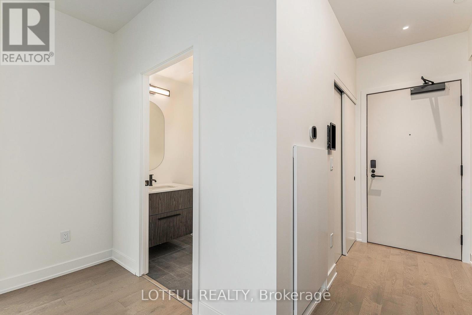 1409 - 560 Rideau Street, Ottawa, Ontario  K1N 0G3 - Photo 4 - X12440225