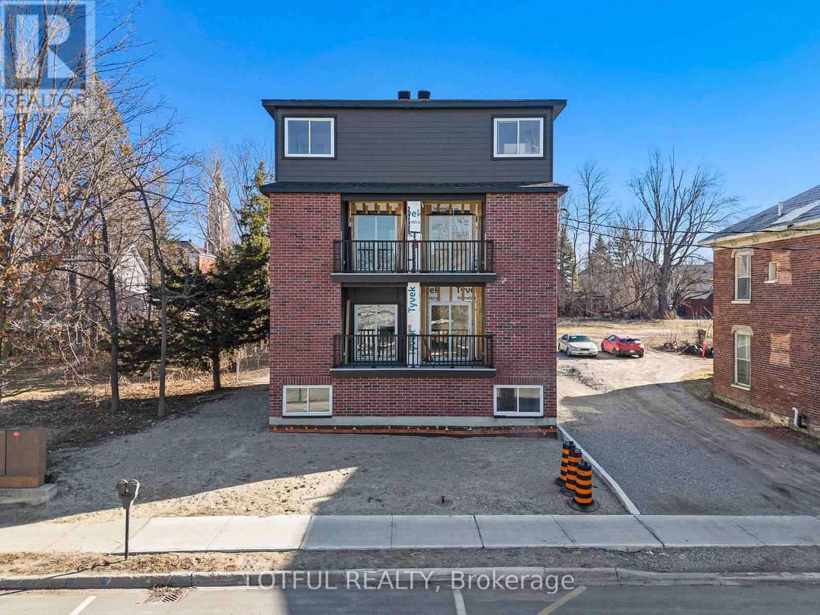 131 Gore Street E, Perth, Ontario  K7H 1J6 - Photo 18 - X12440234