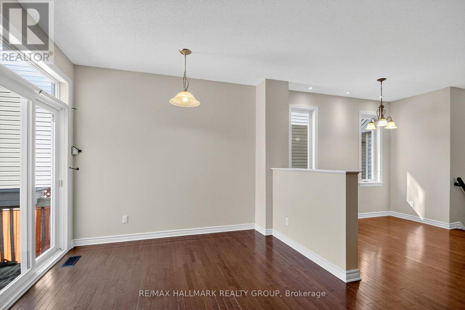 272 Broxburn Crescent, Ottawa, Ontario  K2J 0N8 - Photo 12 - X12440242