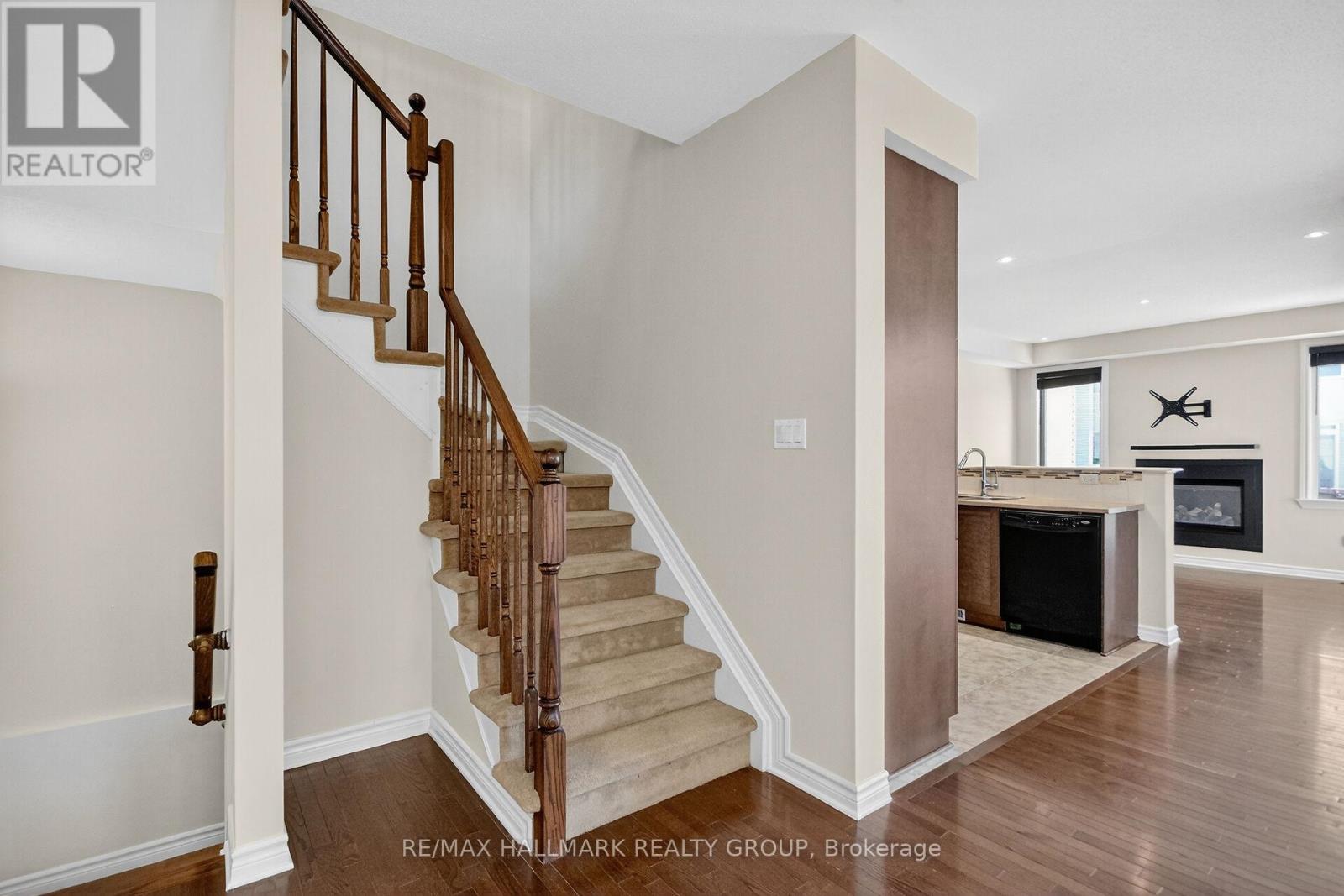 272 Broxburn Crescent, Ottawa, Ontario  K2J 0N8 - Photo 14 - X12440242