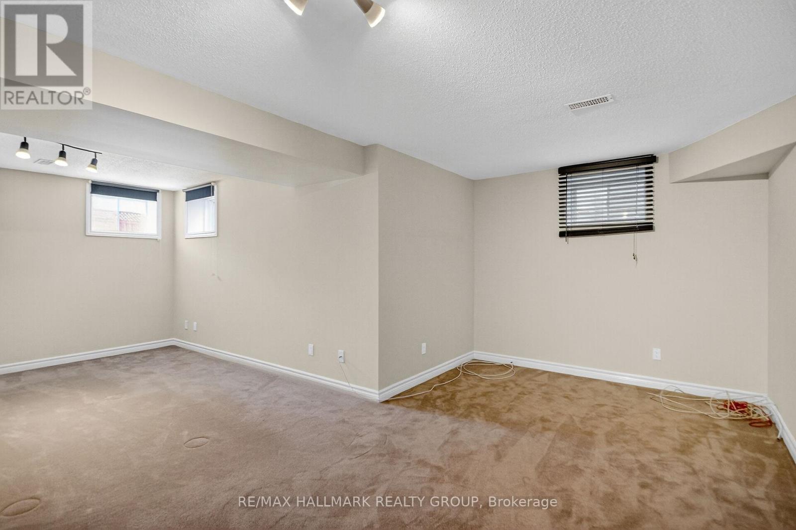 272 Broxburn Crescent, Ottawa, Ontario  K2J 0N8 - Photo 21 - X12440242