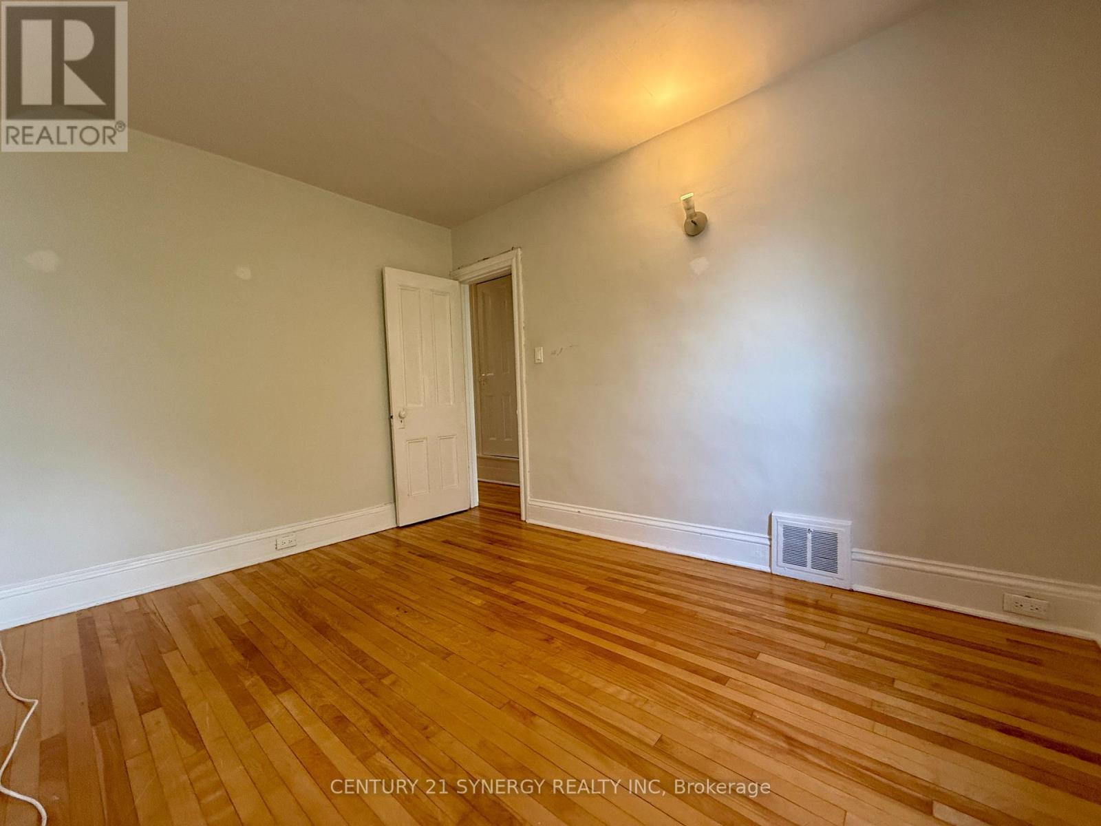 2 - 4 Gould Street, Ottawa, Ontario  K1Y 2P2 - Photo 14 - X12440263