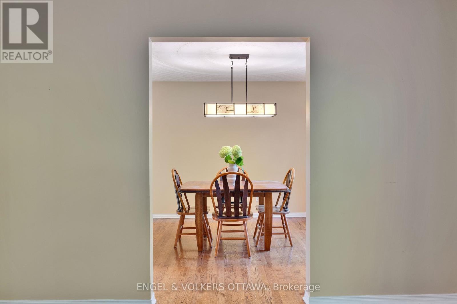 5233 Mclean Crescent, Ottawa, Ontario  K4M 1G1 - Photo 18 - X12440279