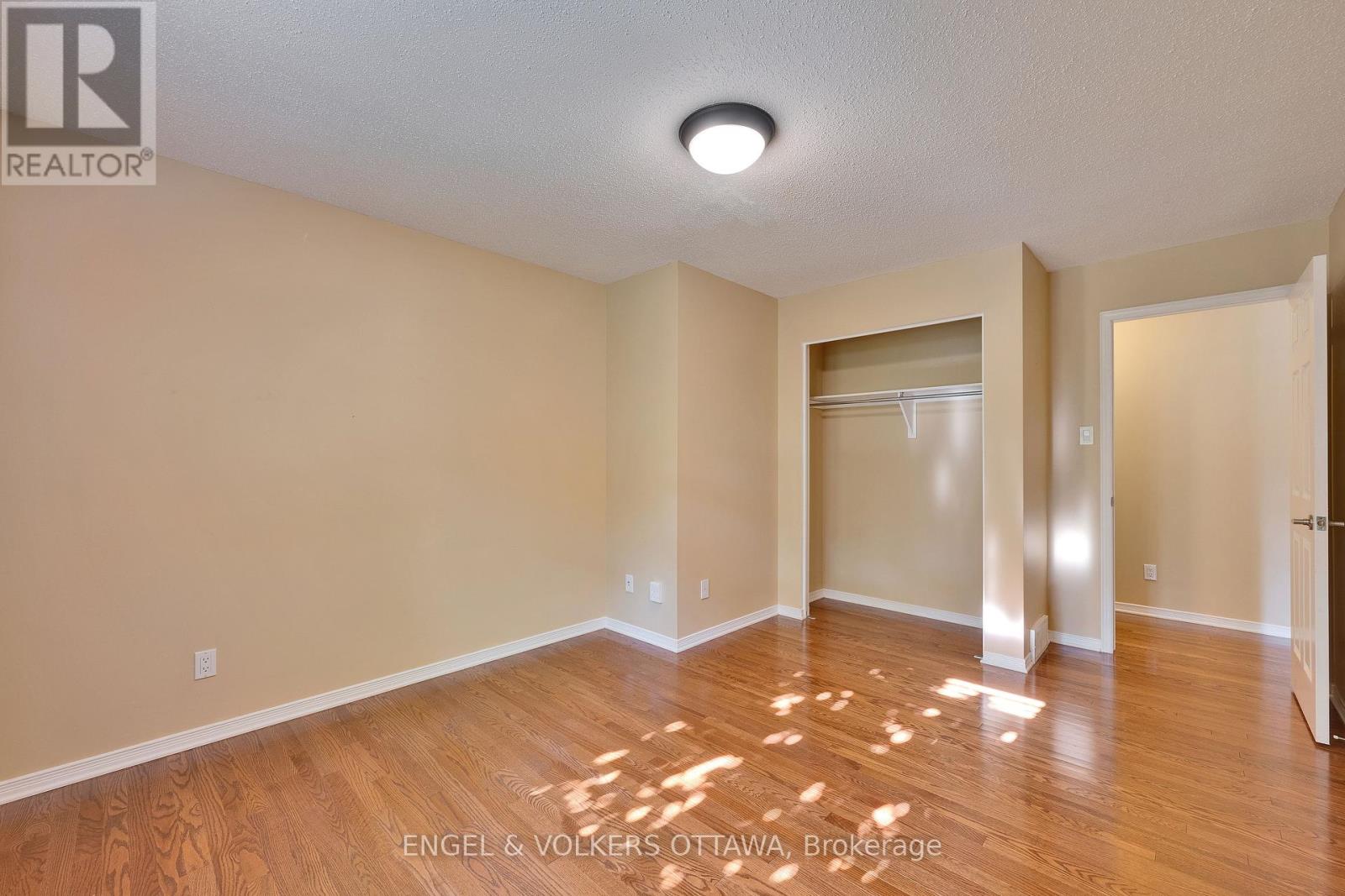 5233 Mclean Crescent, Ottawa, Ontario  K4M 1G1 - Photo 26 - X12440279