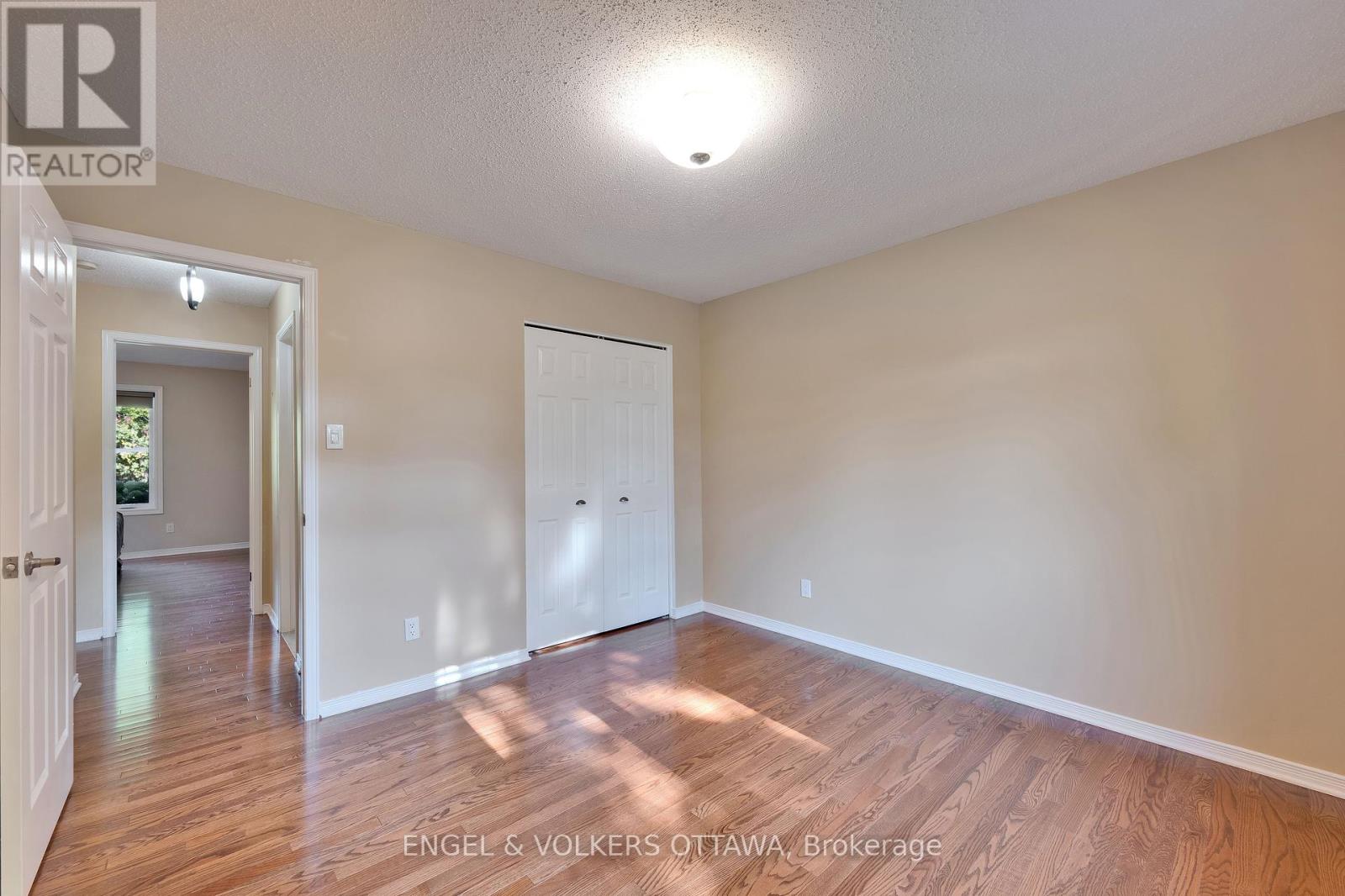 5233 Mclean Crescent, Ottawa, Ontario  K4M 1G1 - Photo 29 - X12440279