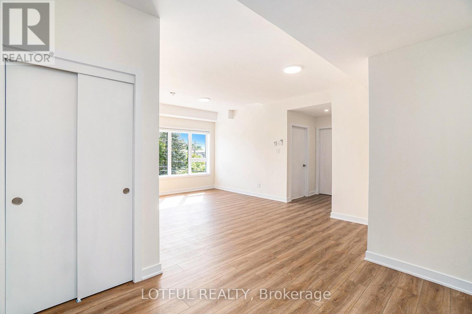 201 - 630 Churchill Avenue N, Ottawa, Ontario  K1Z 5E8 - Photo 4 - X12440300