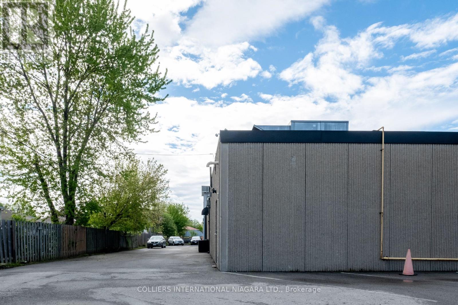 14-18 Secord Drive, St. Catharines (Lakeport), Ontario  L2N 1K8 - Photo 4 - X12440121