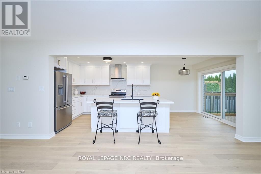 76 Loretta Drive, Niagara-On-The-Lake (Virgil), Ontario  L0S 1T0 - Photo 13 - X12440131