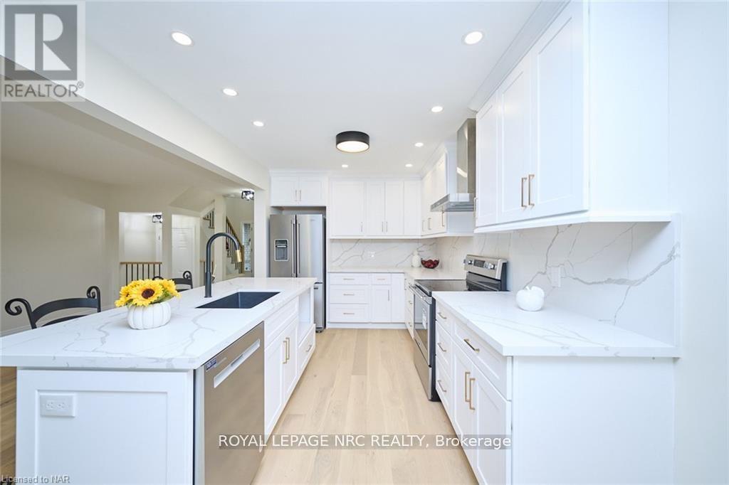 76 Loretta Drive, Niagara-On-The-Lake (Virgil), Ontario  L0S 1T0 - Photo 15 - X12440131