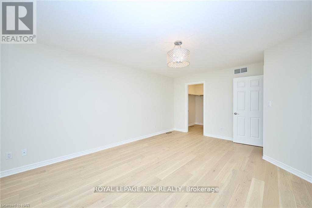 76 Loretta Drive, Niagara-On-The-Lake (Virgil), Ontario  L0S 1T0 - Photo 21 - X12440131