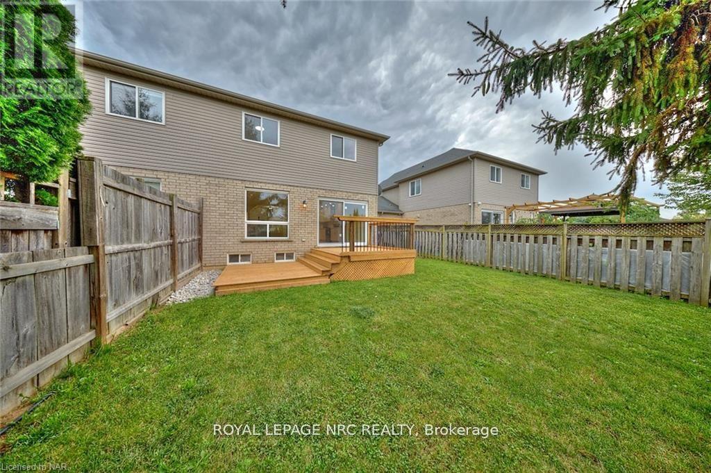 76 Loretta Drive, Niagara-On-The-Lake (Virgil), Ontario  L0S 1T0 - Photo 38 - X12440131