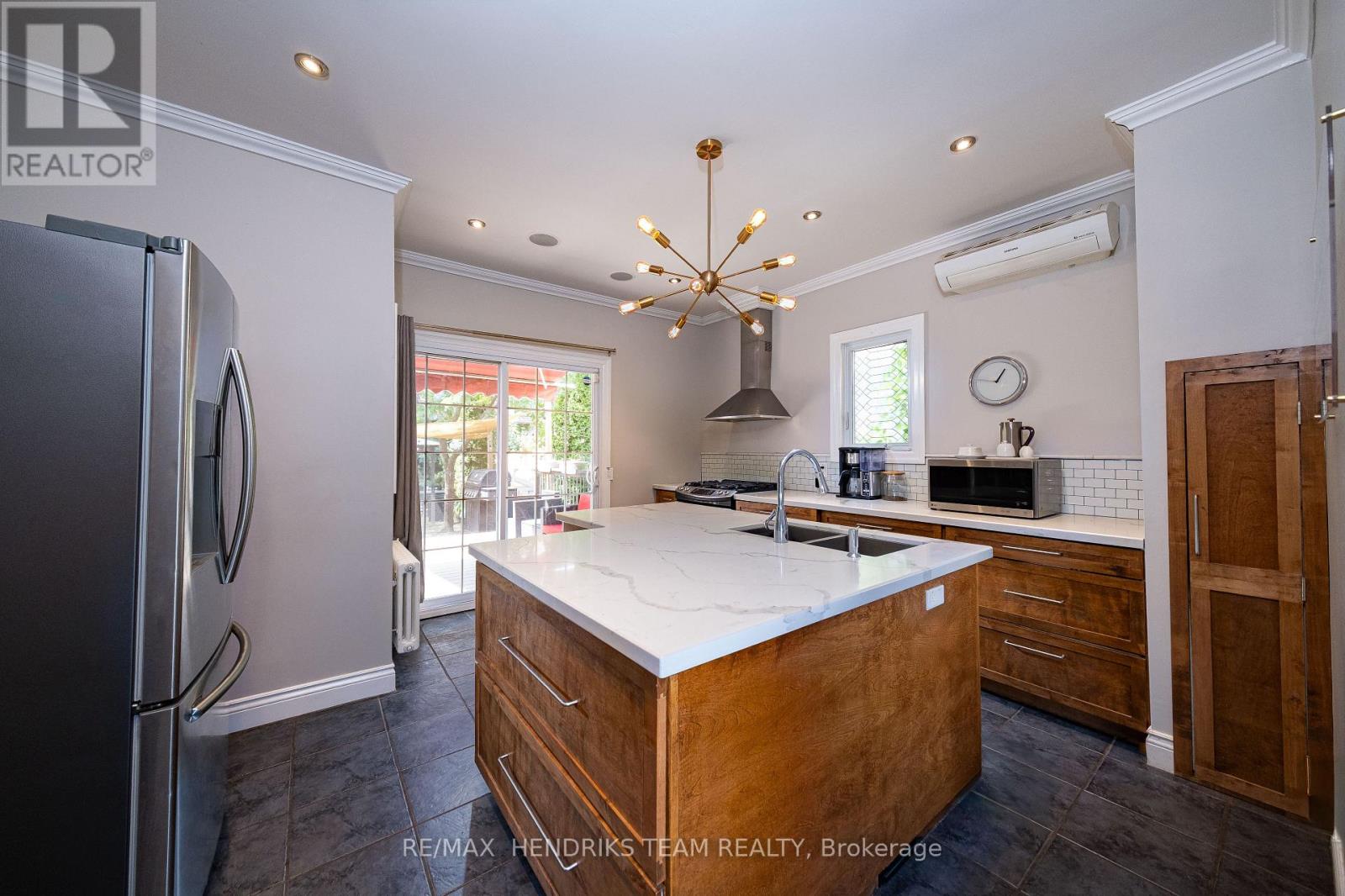 153 Geneva Street, St. Catharines (Downtown), Ontario  L2R 4N7 - Photo 15 - X12440167