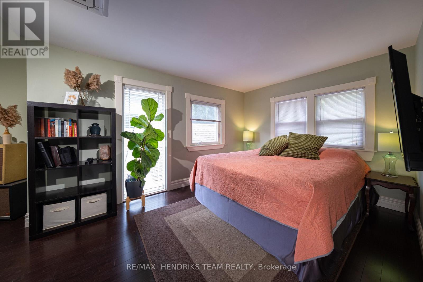 153 Geneva Street, St. Catharines (Downtown), Ontario  L2R 4N7 - Photo 17 - X12440167