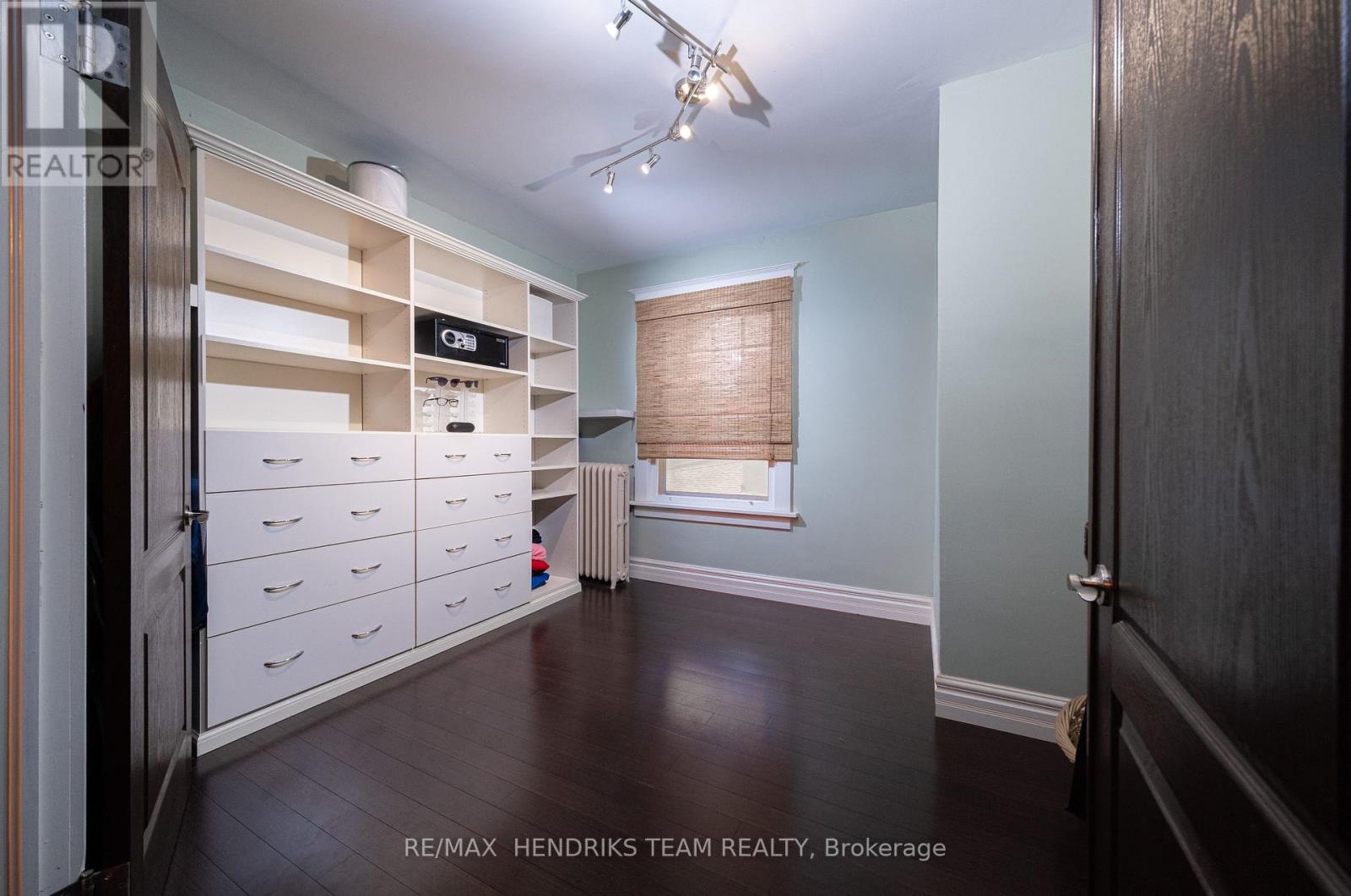 153 Geneva Street, St. Catharines (Downtown), Ontario  L2R 4N7 - Photo 22 - X12440167