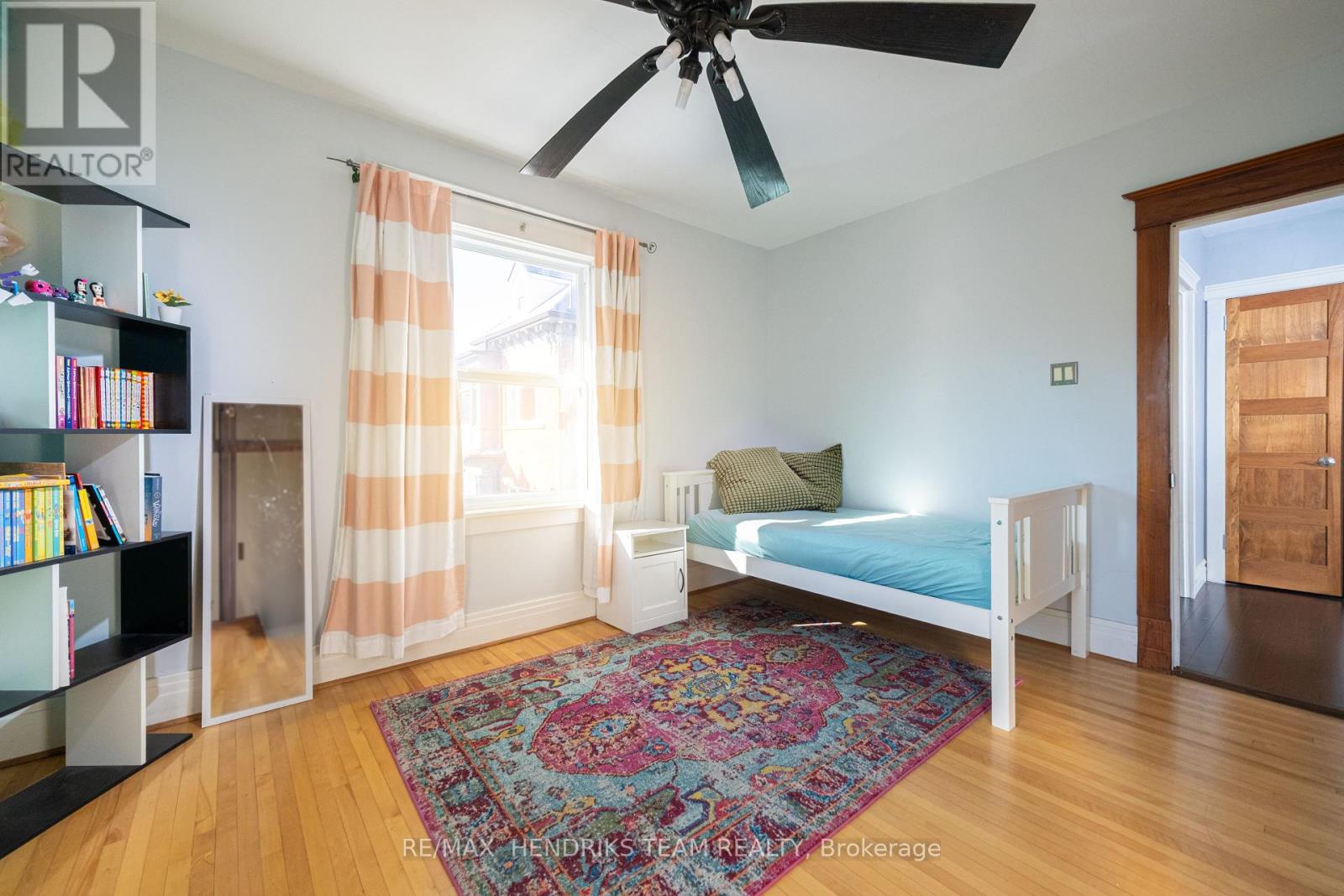153 Geneva Street, St. Catharines (Downtown), Ontario  L2R 4N7 - Photo 26 - X12440167