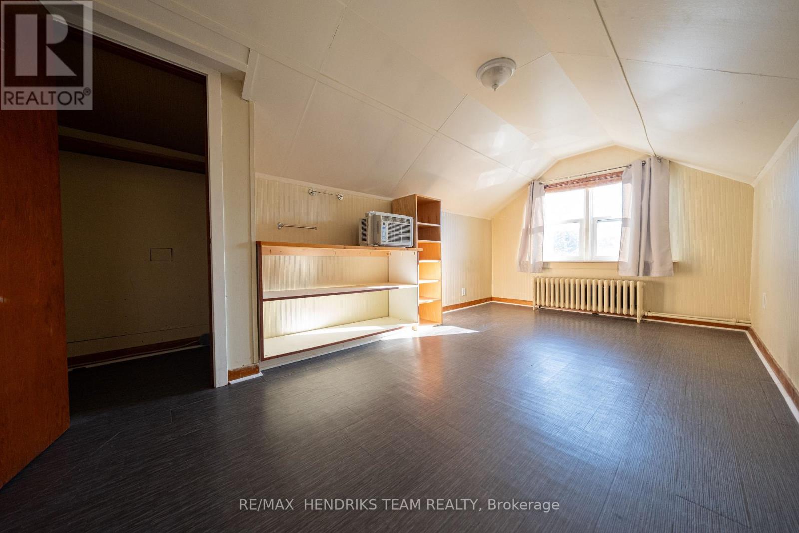 153 Geneva Street, St. Catharines (Downtown), Ontario  L2R 4N7 - Photo 29 - X12440167