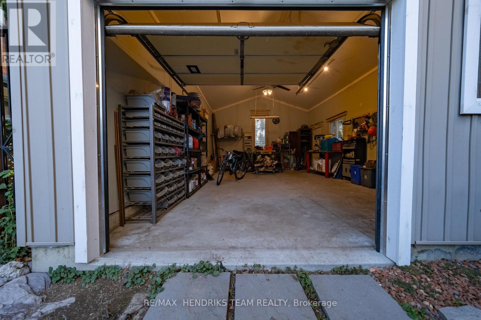 153 Geneva Street, St. Catharines (Downtown), Ontario  L2R 4N7 - Photo 38 - X12440167