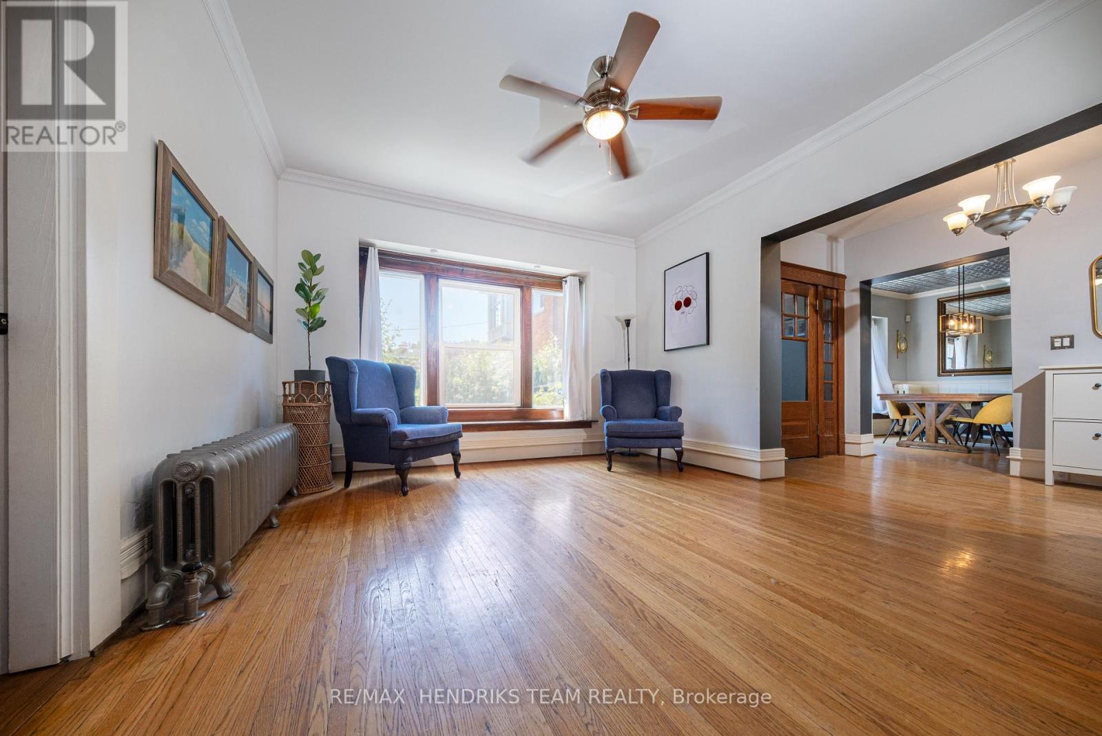 153 Geneva Street, St. Catharines (Downtown), Ontario  L2R 4N7 - Photo 7 - X12440167