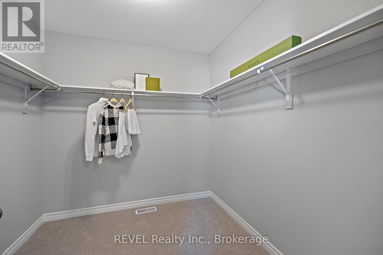 210 Wellandvale Drive, Welland (N. Welland), Ontario  L3C 7C7 - Photo 22 - X12440227