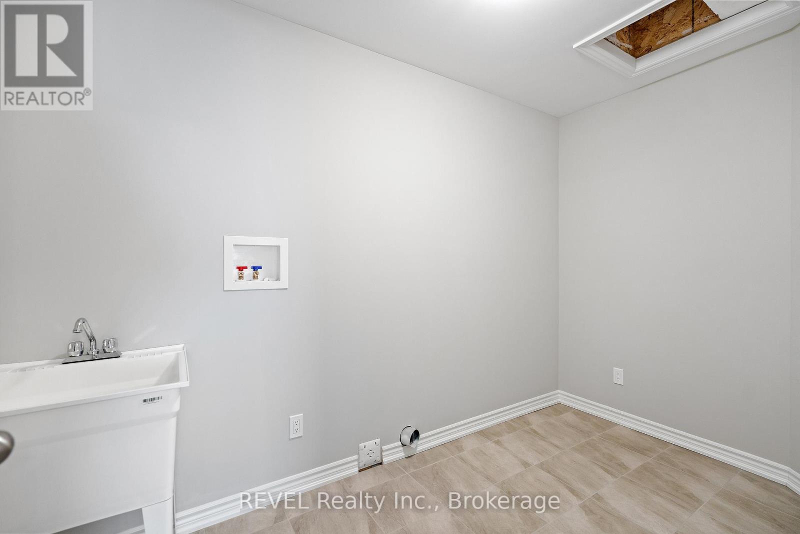 210 Wellandvale Drive, Welland (N. Welland), Ontario  L3C 7C7 - Photo 32 - X12440227