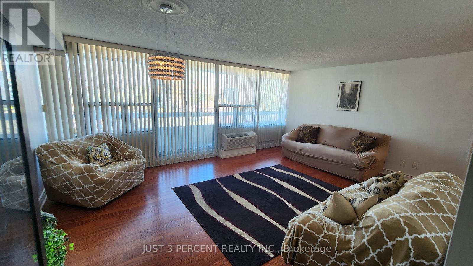 505 - 55 William Street E, Oshawa, Ontario  L1G 7C9 - Photo 2 - E12440133
