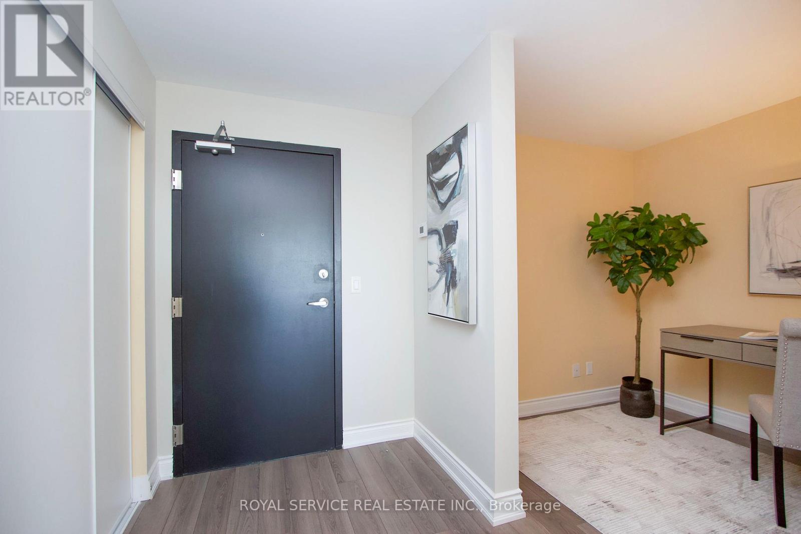 308 - 21 Brookhouse Drive, Clarington, Ontario  L1B 0V4 - Photo 4 - E12440293